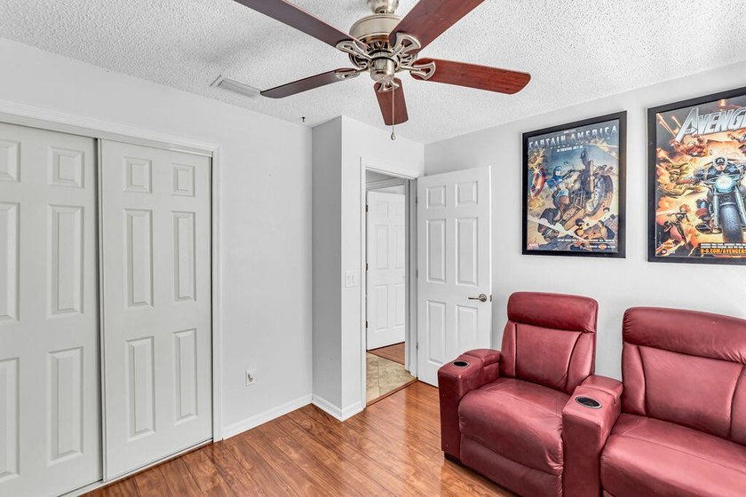 Tropical 4/2/2 pool home in desirable Southbend Lakes! This - photo 26