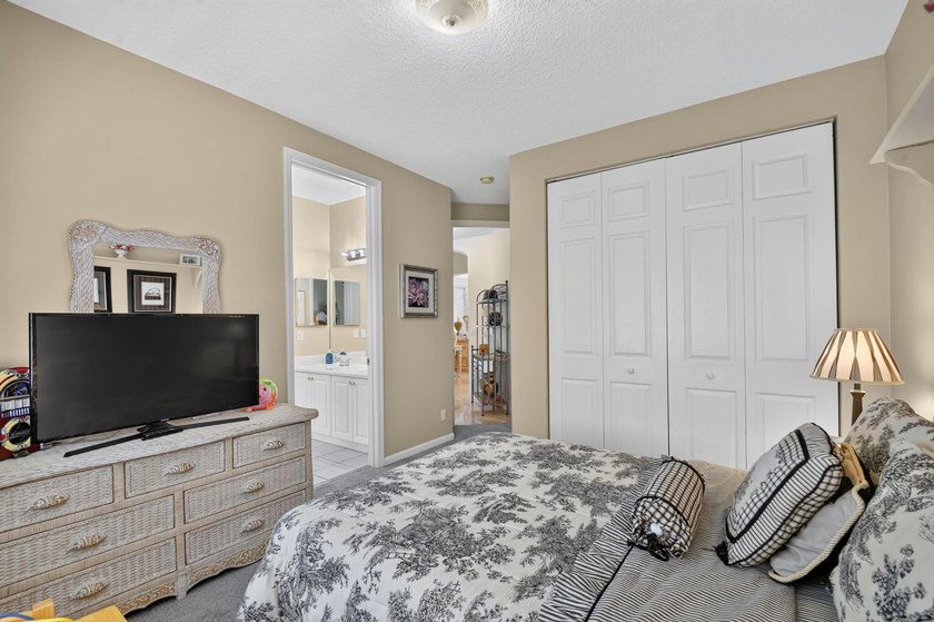 Welcome to your lakefront paradise in highly sought-after - photo 30