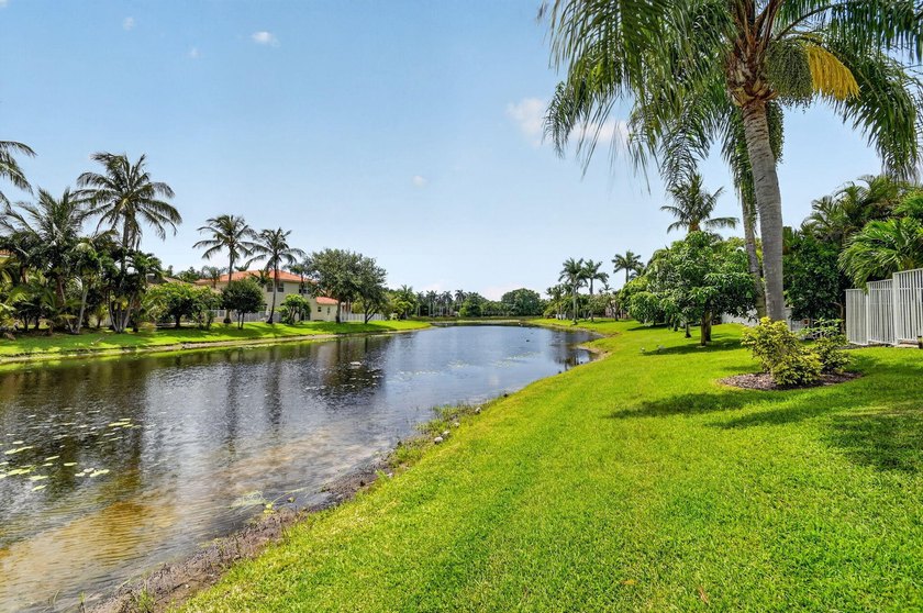 Welcome to your lakefront paradise in highly sought-after - photo 50