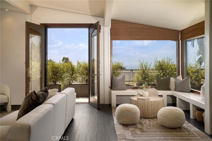 Located in one of the most desirable and quiet ocean-view - photo 5