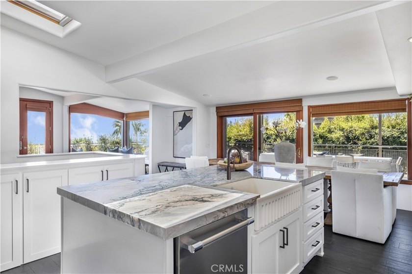Located in one of the most desirable and quiet ocean-view - photo 6