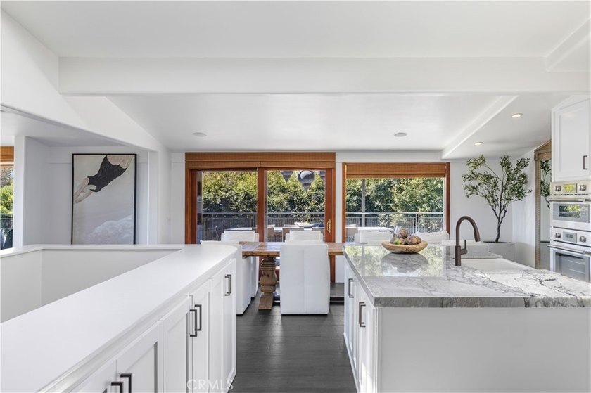 Located in one of the most desirable and quiet ocean-view - photo 7