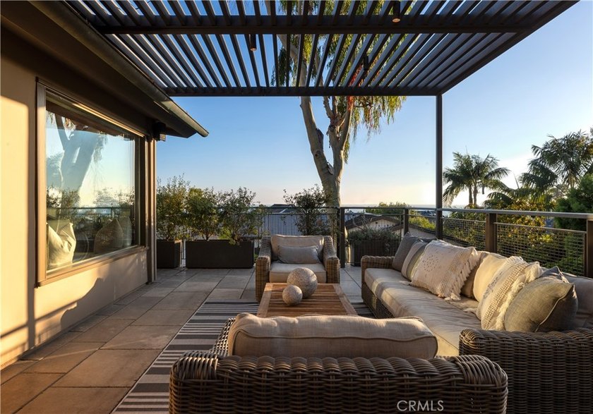 Located in one of the most desirable and quiet ocean-view - photo 9
