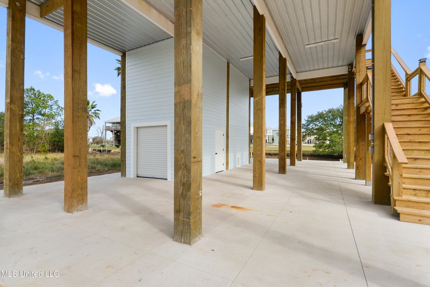 NEW HOME!!!!!! Gorgeous 3 bed 2 bath home in the highly sought - photo 2