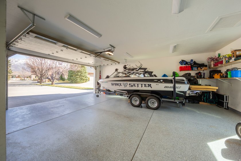 Beautiful, unique home with tall ceilings, real hardwood, new - photo 47