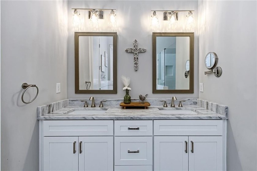 Nestled in the highly sought-after Chestatee Lake &amp; Golf - photo 40