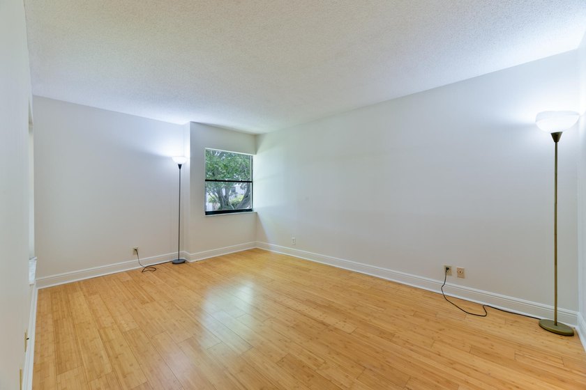 WELCOME TO THIS AMAZING MAINTAINED 2 BR, BATH CONDO IN DESIRABLE - photo 20