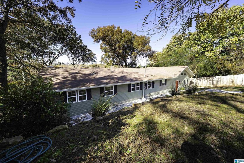 Seller is willing to look at ALL OFFERS - lets get this thing - photo 4