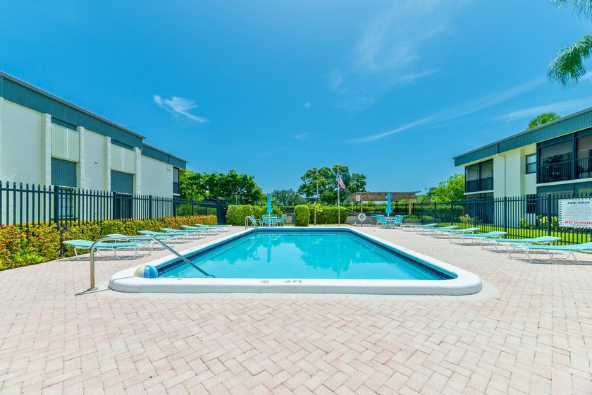 WELCOME TO THIS AMAZING MAINTAINED 2 BR, BATH CONDO IN DESIRABLE - photo 27