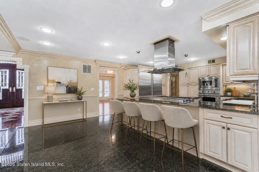 Perched above the water in S.E. Annadale, 133 Ryan Place doesn't - photo 12