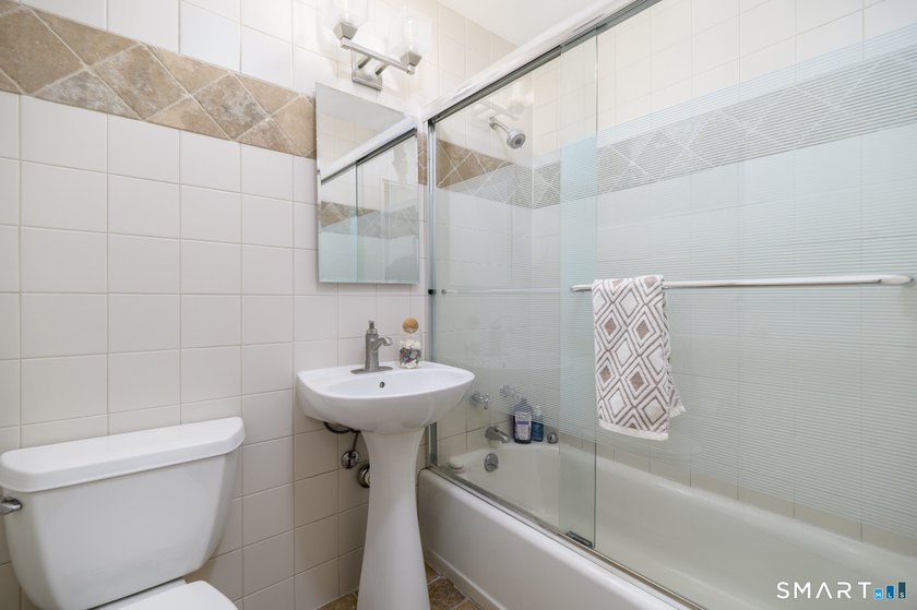 Perched just under the top floor, this stunning 2BR/1BA condo - photo 14