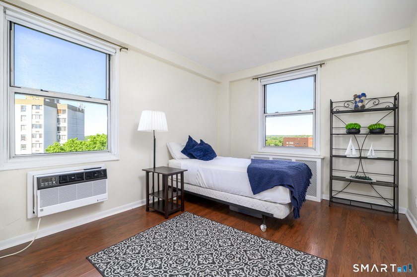 Perched just under the top floor, this stunning 2BR/1BA condo - photo 15