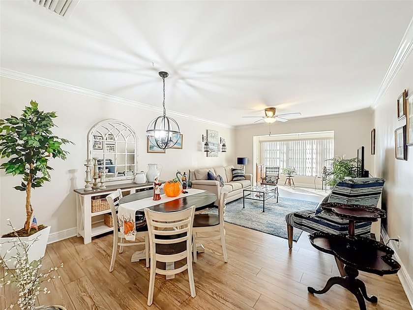 Welcome to Royal Park Gardens, a highly sought-after 55+ - photo 17