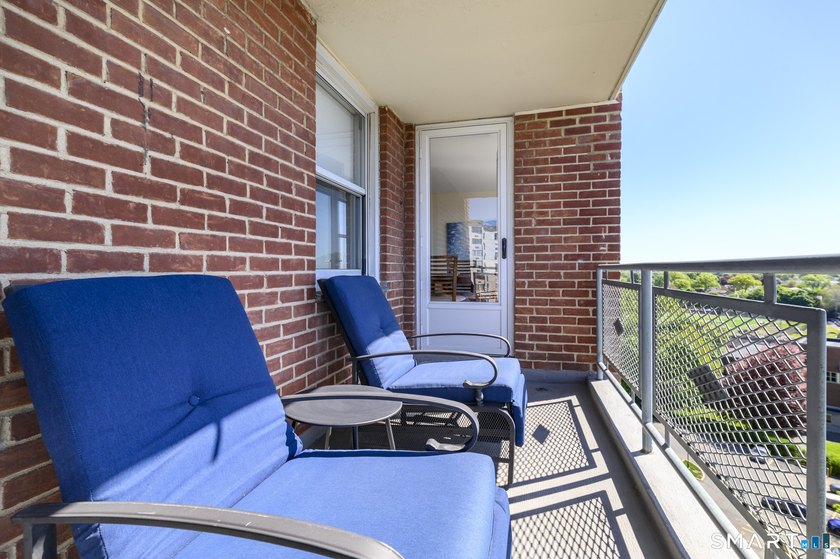 Perched just under the top floor, this stunning 2BR/1BA condo - photo 18