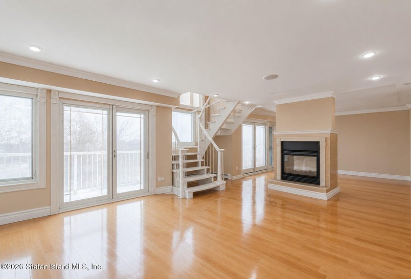 Perched above the water in S.E. Annadale, 133 Ryan Place doesn't - photo 18