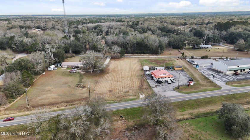 Prime 1-acre commercial lot zoned C2 with high-visibility - photo 2