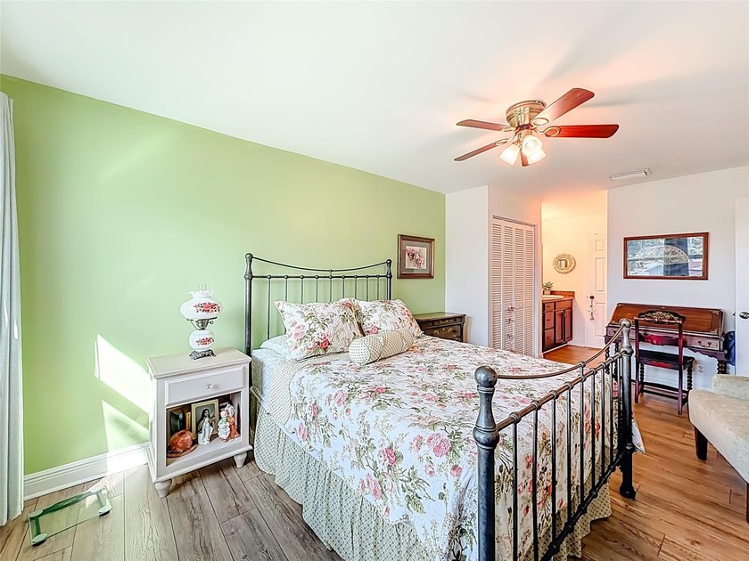 Welcome to Royal Park Gardens, a highly sought-after 55+ - photo 36