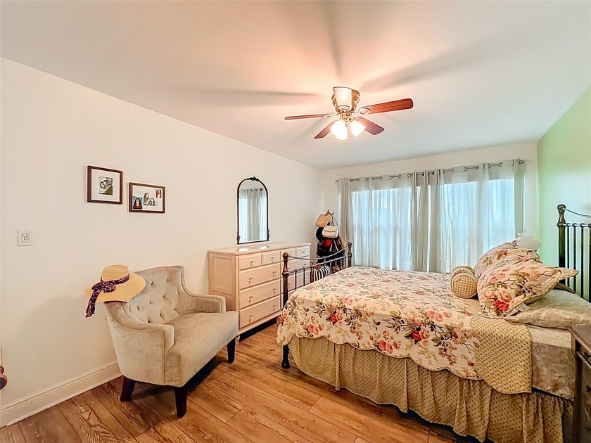 Welcome to Royal Park Gardens, a highly sought-after 55+ - photo 43