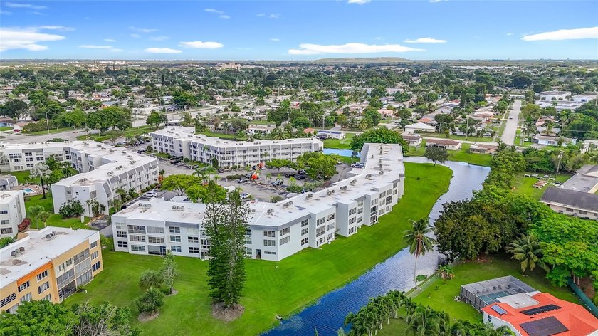Welcome to Royal Park Gardens, a highly sought-after 55+ - photo 51