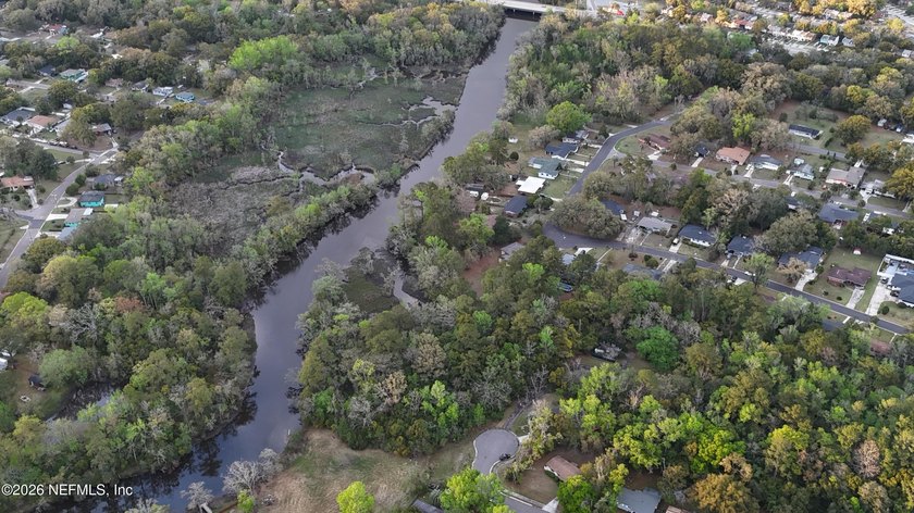Unique opportunity to own a waterfront-access lot with - photo 5