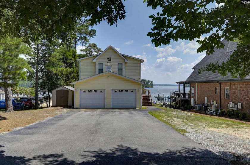Rare find: Lake Murray waterfront living with big water, big - photo 5