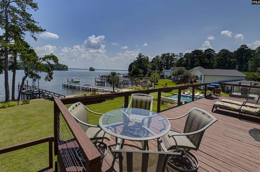 Rare find: Lake Murray waterfront living with big water, big - photo 7