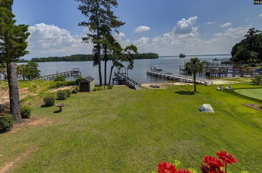 Rare find: Lake Murray waterfront living with big water, big - photo 8