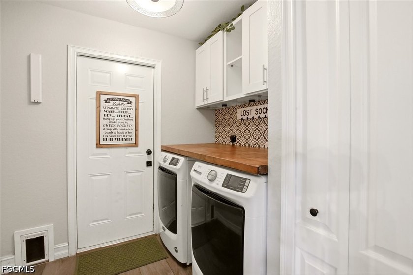 PRICE ADJUSTMENT! Welcome to this beautifully updated 3-bedroom - photo 22