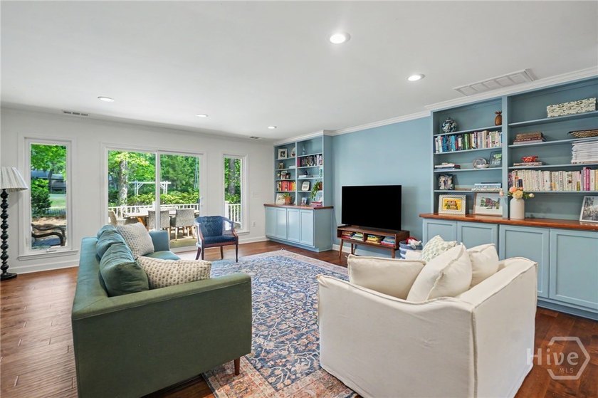 Welcome to 2 Brooks Lane in The Landings, a golf course - photo 14