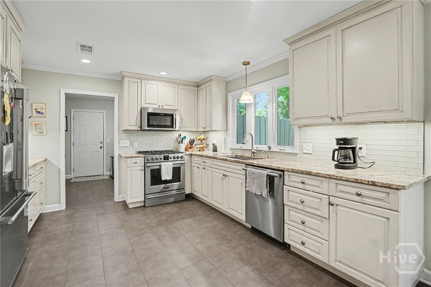 Welcome to 2 Brooks Lane in The Landings, a golf course - photo 21
