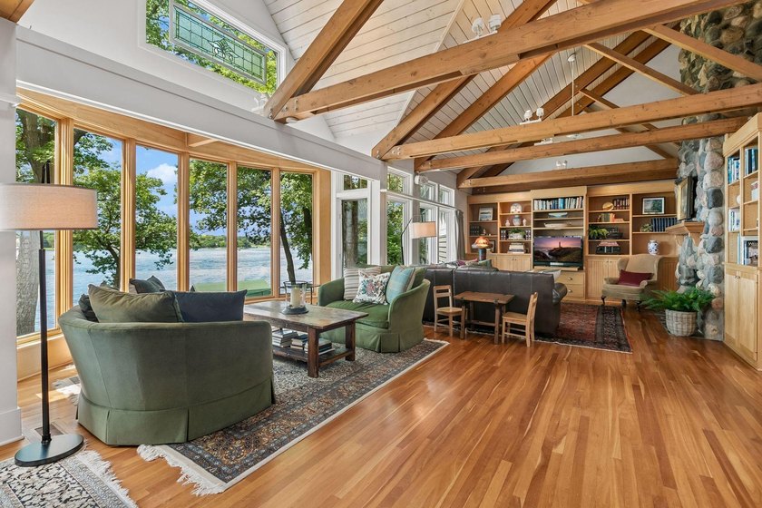 Known as The Cozy Nook, this storied Lake Minnetonka residence - photo 11