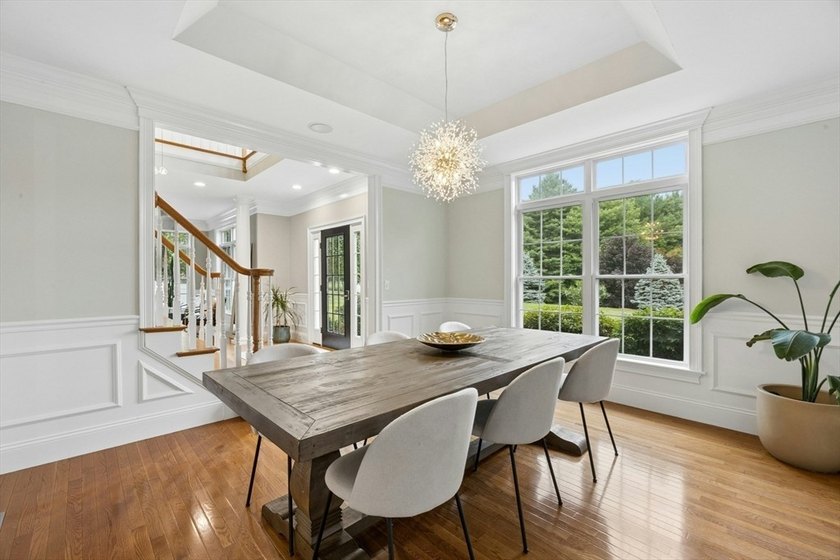 NEIGHBORHOOD SETTING WITH COMMUTER CONVENIENCE! This - photo 13