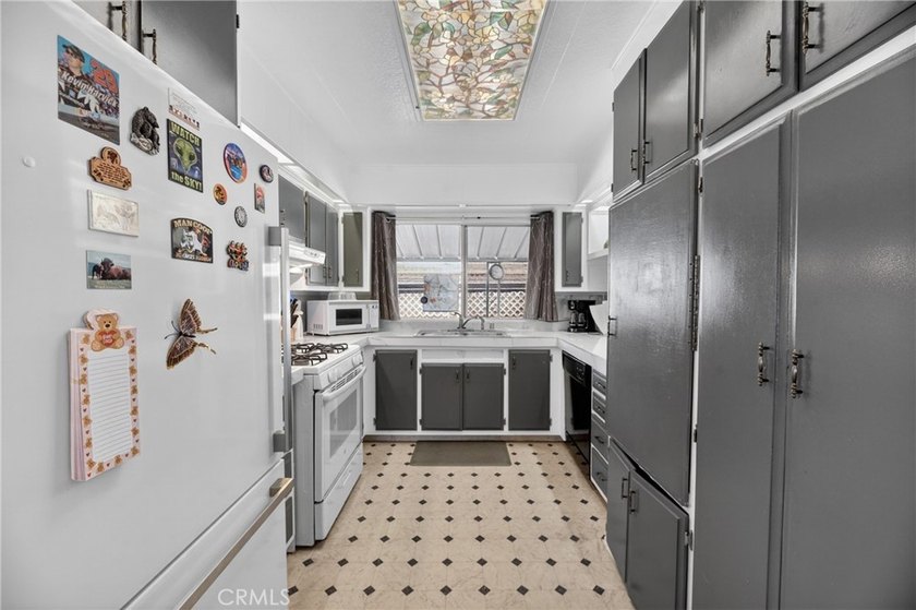 Make this beautiful house your new home in a premier 55+ - photo 14