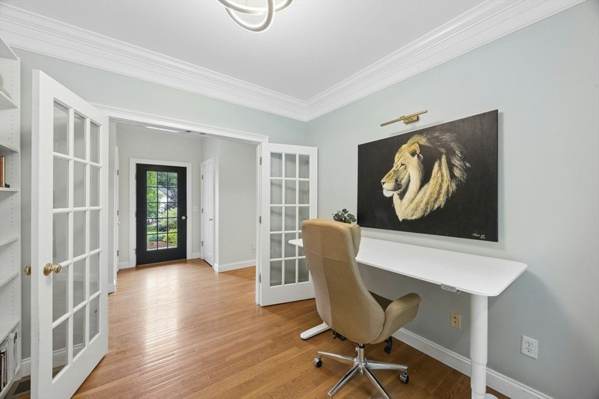 NEIGHBORHOOD SETTING WITH COMMUTER CONVENIENCE! This - photo 17