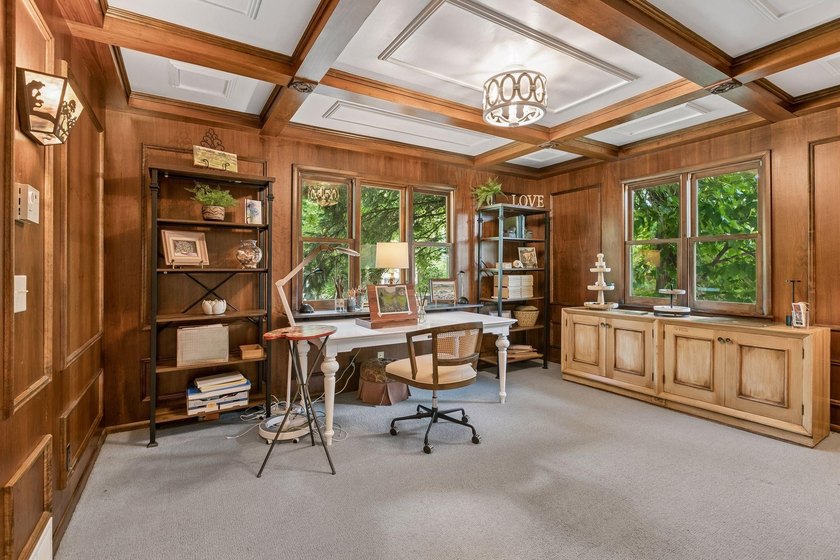 Known as The Cozy Nook, this storied Lake Minnetonka residence - photo 33