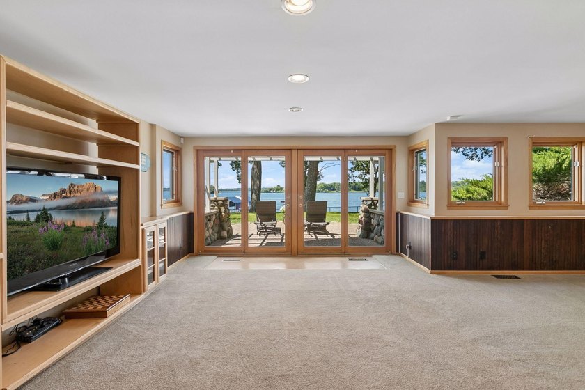 Known as The Cozy Nook, this storied Lake Minnetonka residence - photo 35