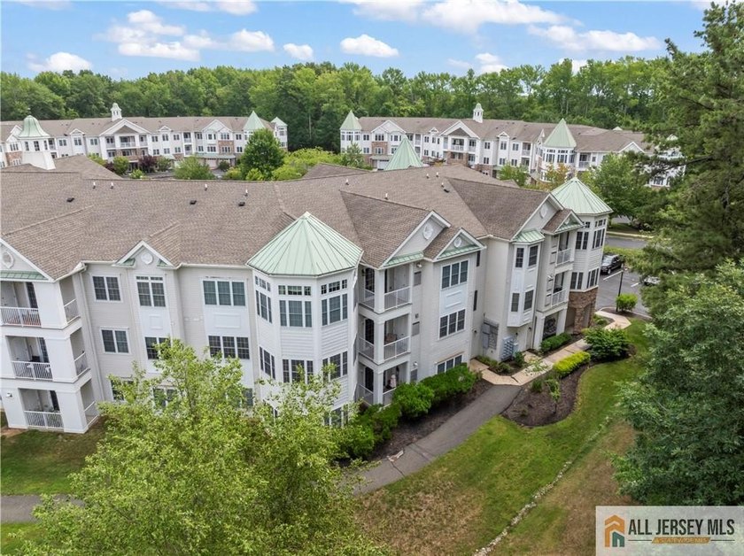 IT'S ALL ABOUT THE VIEW exclusive to Building 4! Overlooks - photo 34