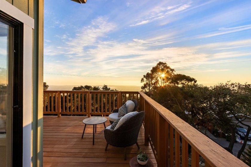 Come home to sweeping 180 degrees Bay views, perfect for sipping - photo 12