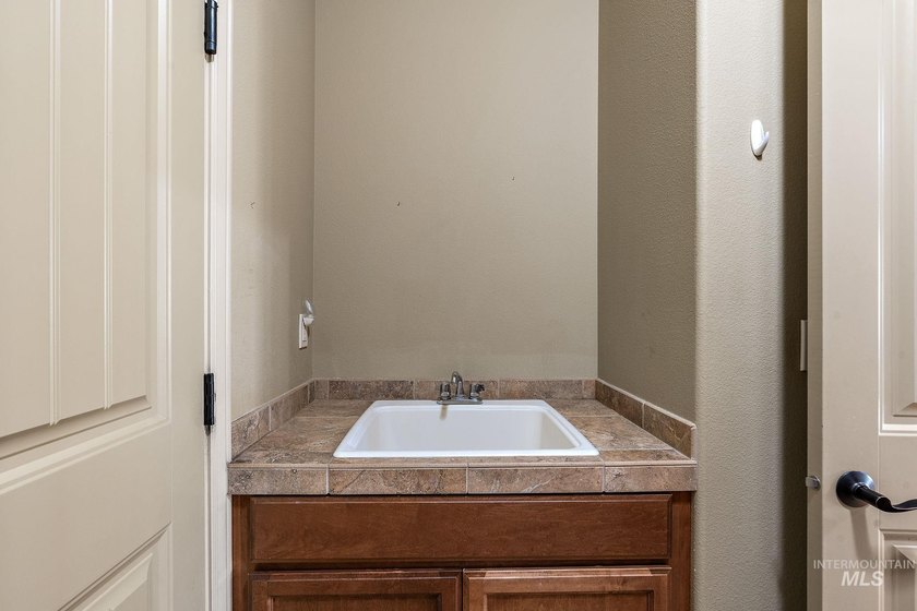 $10,000 SELLER CONCESSION!! Under $700,000 in Banbury Meadows!! - photo 20
