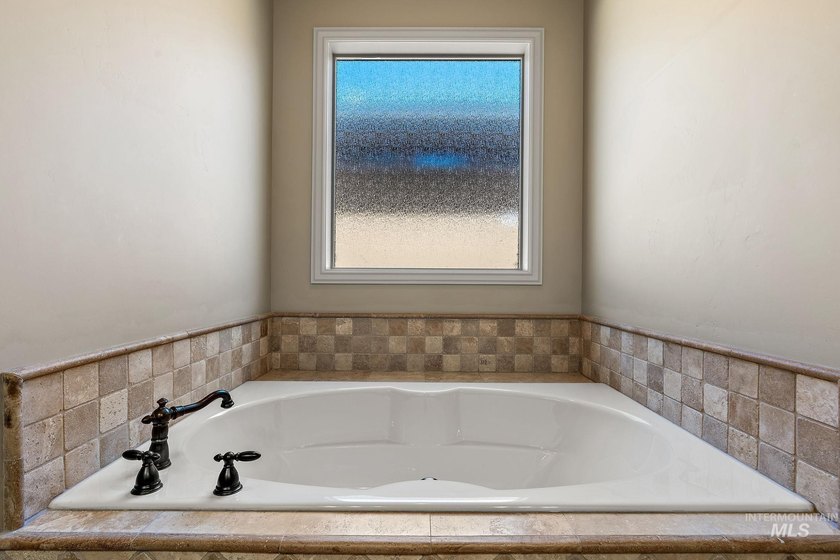 $10,000 SELLER CONCESSION!! Under $700,000 in Banbury Meadows!! - photo 22