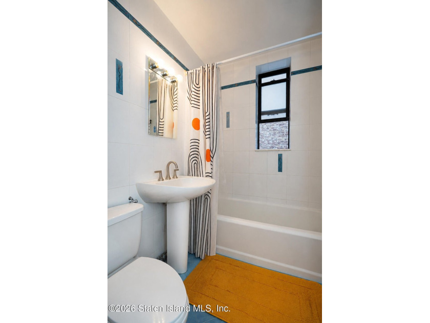 Welcome home to this bright and airy one-bedroom co-op, ideally - photo 23