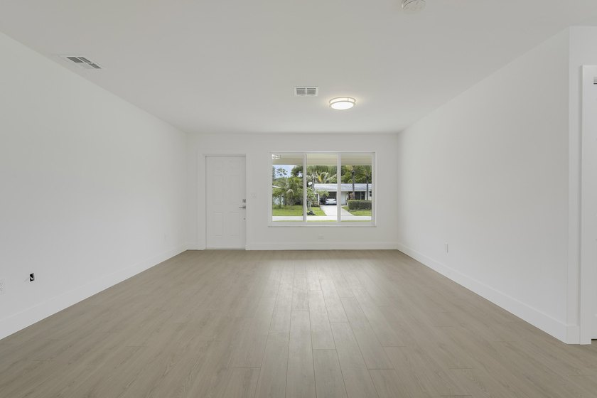 Completely renovated from top to bottom, this move-in ready home - photo 7