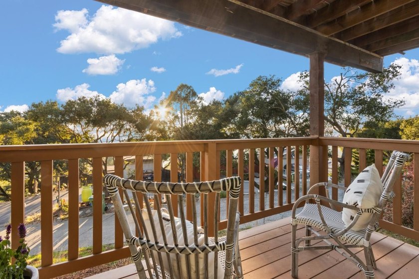 Come home to sweeping 180 degrees Bay views, perfect for sipping - photo 45
