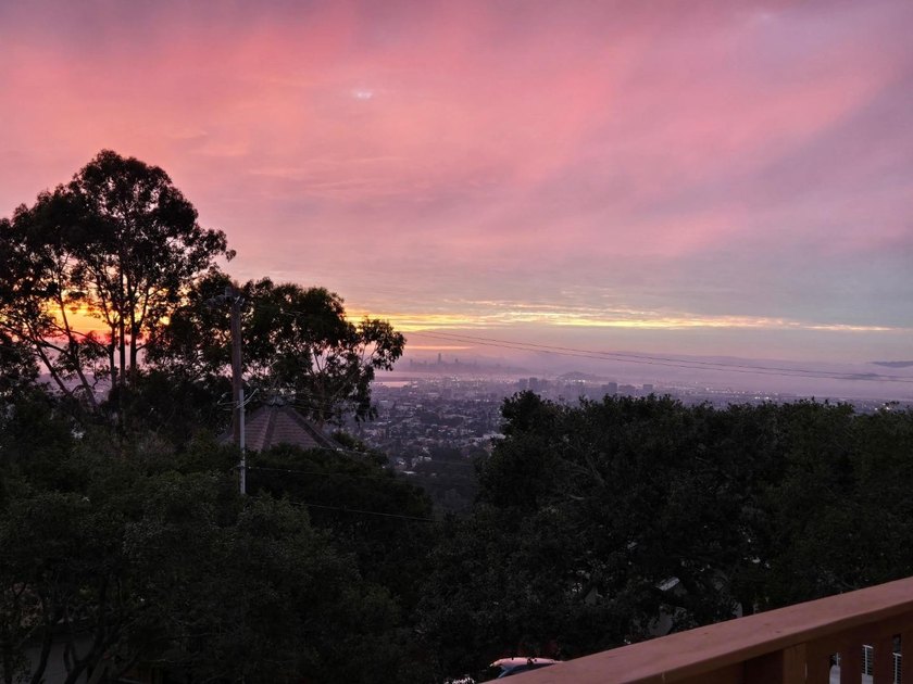 Come home to sweeping 180 degrees Bay views, perfect for sipping - photo 49