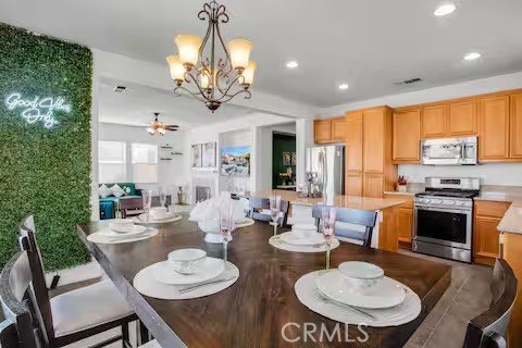 An investor's short-term rental opportunity! Fully furnished and - photo 4