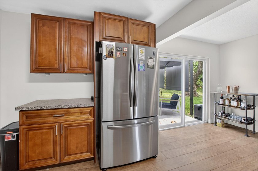 Welcome home to this beautifully updated 3 bedroom 2 bathroom - photo 10