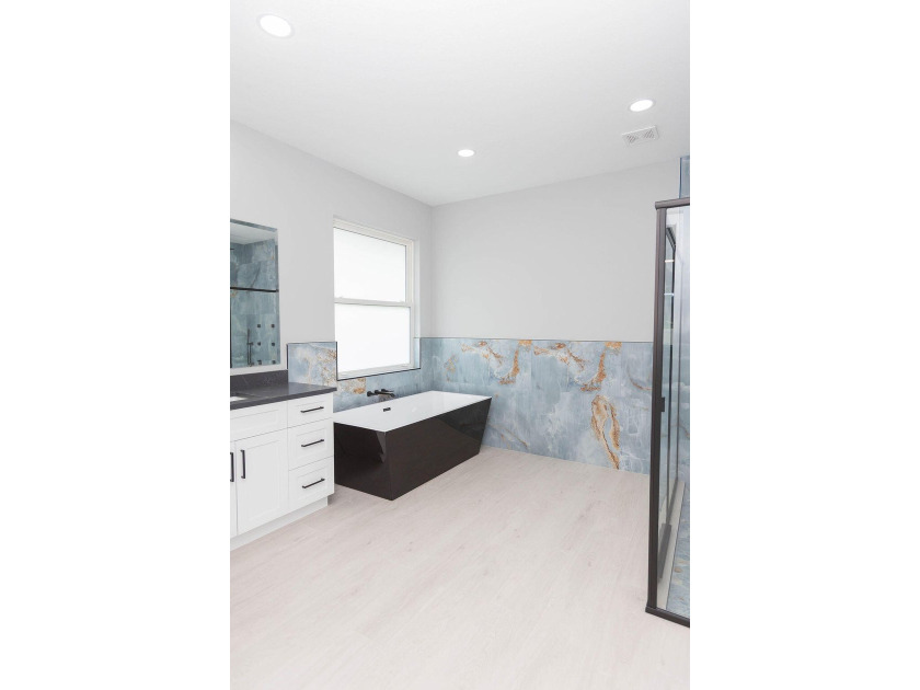 Step inside and fall in love! This brand-new corner lot home - photo 4