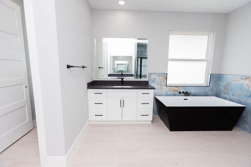 Step inside and fall in love! This brand-new corner lot home - photo 9