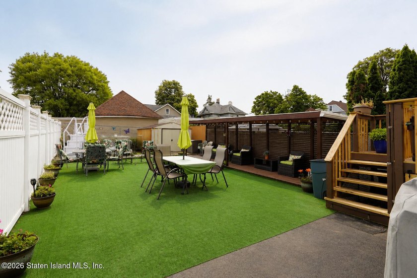 Welcome to 39 Pelton Avenue, a charming detached 2-bedroom - photo 22