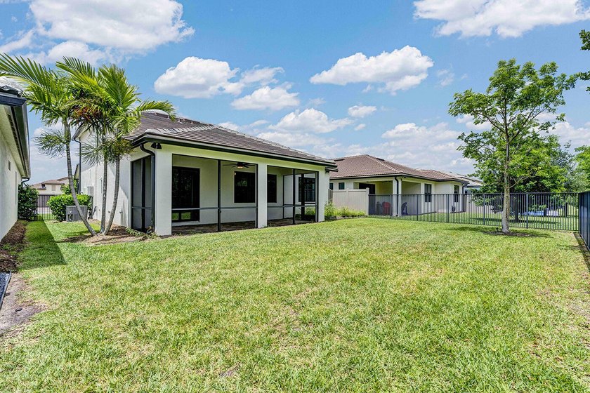 Welcome to this two-story residence located in Fields in Lake - photo 34